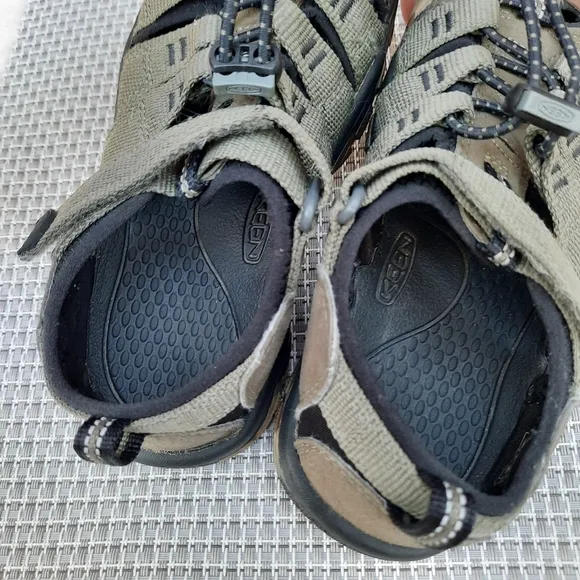 Keen Newport H2 Fisherman Camo Sport Sandals Water Shoe 1 Sneaker Hiking Travel