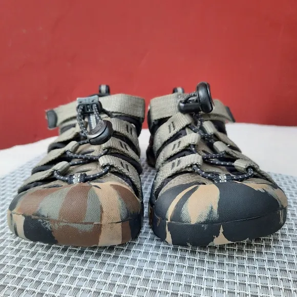 Keen Newport H2 Fisherman Camo Sport Sandals Water Shoe 1 Sneaker Hiking Travel