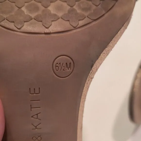 Kelly &amp; Katie Gold Heels Women's