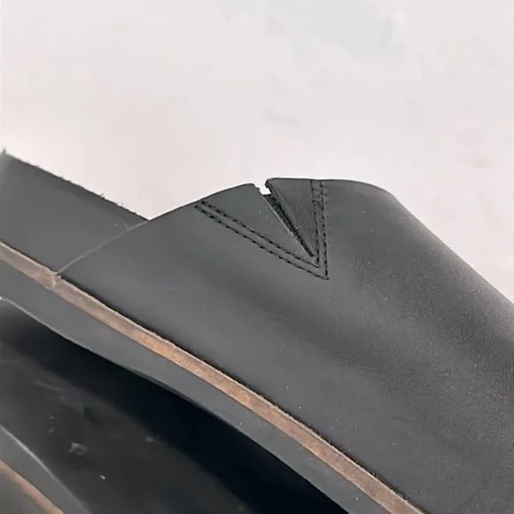 Kelsi Dagger Squish Black Slide Sandals size 9