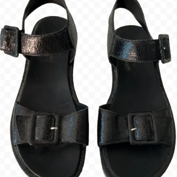 Kendall &amp; Kylie Wave Platform Ankle Strap Sandals Size 7.5