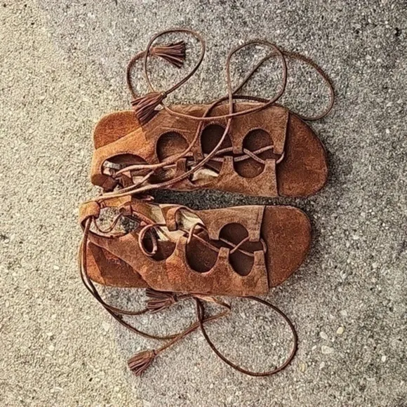 KENNELL &amp; SCHMENGER BROWN SUEDE TIE LEG GLADIATOR SANDALS SIZE 6.5