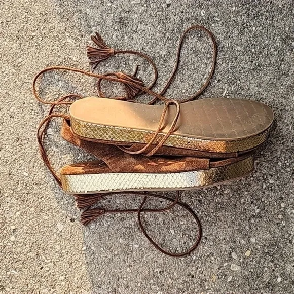 KENNELL &amp; SCHMENGER BROWN SUEDE TIE LEG GLADIATOR SANDALS SIZE 6.5