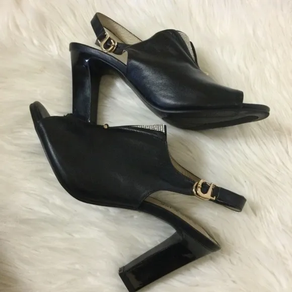 Kiss Kiss Italy Black Leather with‎ Rhinestones Peep Toe Sandals Size 7.5 NWOT