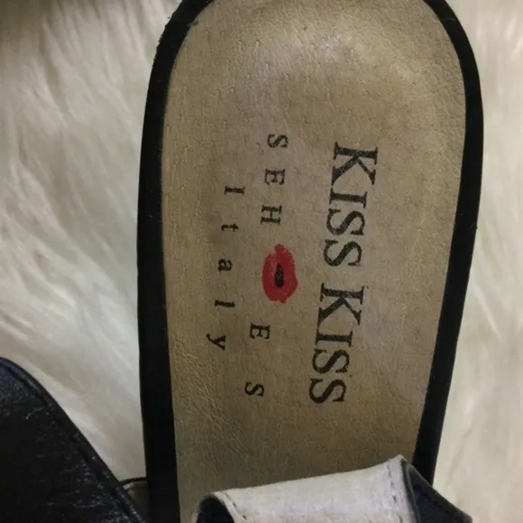 Kiss Kiss Italy Black Leather with‎ Rhinestones Peep Toe Sandals Size 7.5 NWOT