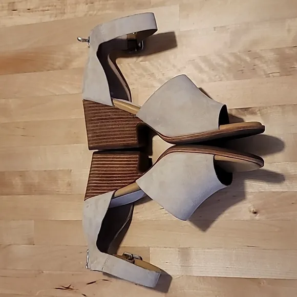 Kork-Ease Gazania Sand Suede Wedge Heel Sandals Size 9 New Without Box