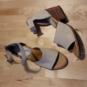 Kork-Ease Gazania Sand Suede Wedge Heel Sandals Size 9 New Without Box