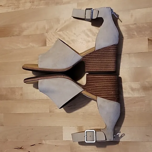 Kork-Ease Gazania Sand Suede Wedge Heel Sandals Size 9 New Without Box