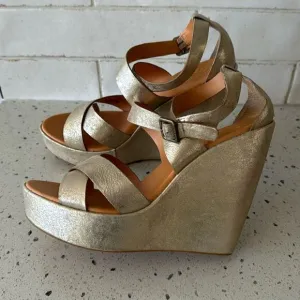 'Kork-Ease Grailey' Leather Gold Metallic Crisscross Strap Wedge Sandals Size 10
