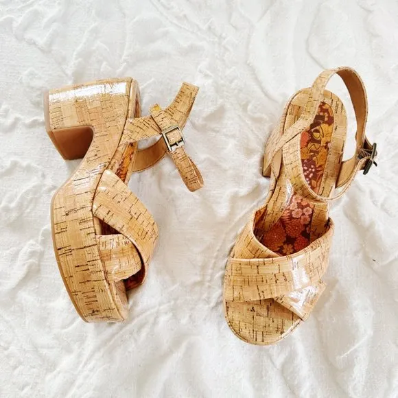 Korks Calda Heeled Sandals Size 6 New