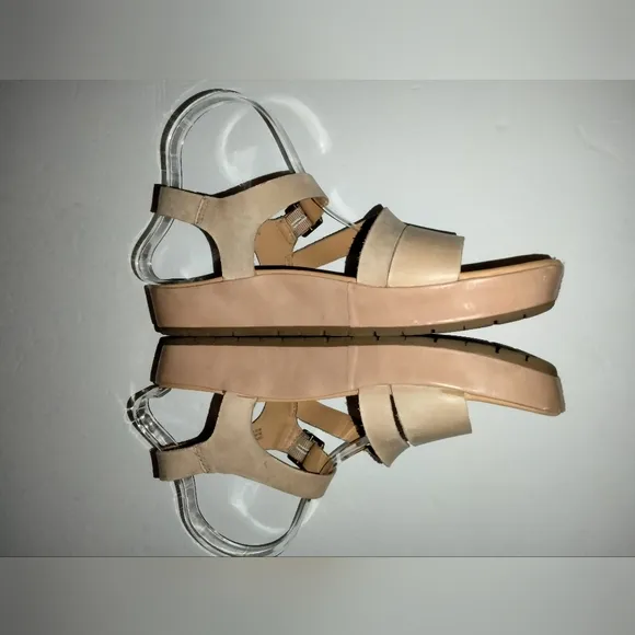 Korks-Ease (Size 9M) Tan Leather Upper Ankle Buckle Strap Platform Wedge Sandals