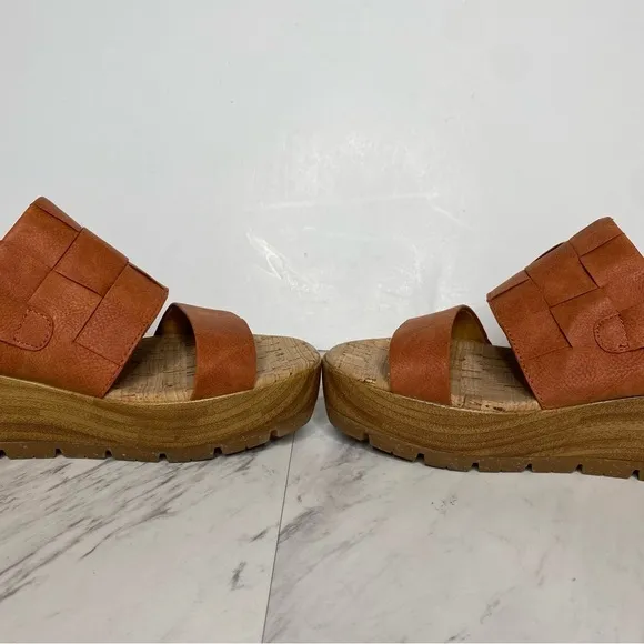 Korks Kork Ease Fraya Orange Brown Faux Leather Platform Wedge Sandal 9M