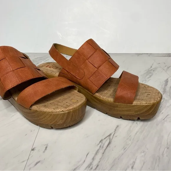 Korks Kork Ease Fraya Orange Brown Faux Leather Platform Wedge Sandal 9M