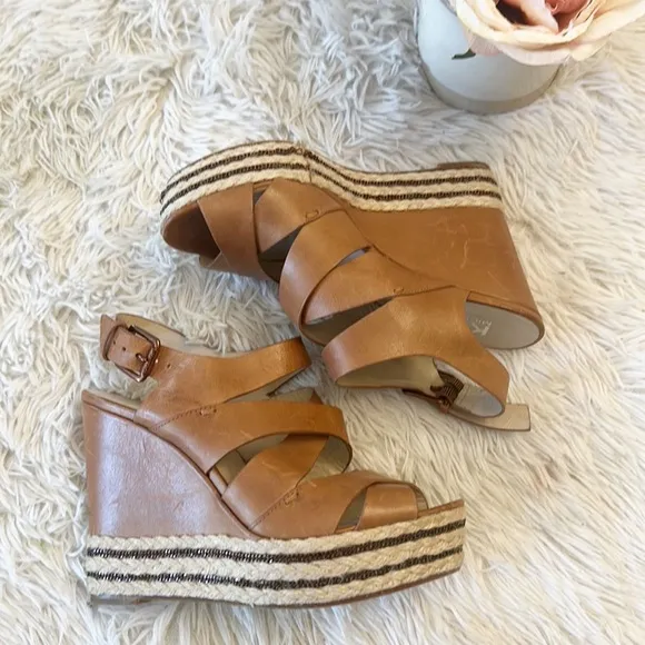 KORS Michael Platform Wedge Tan Leather Sandals women size 7.5