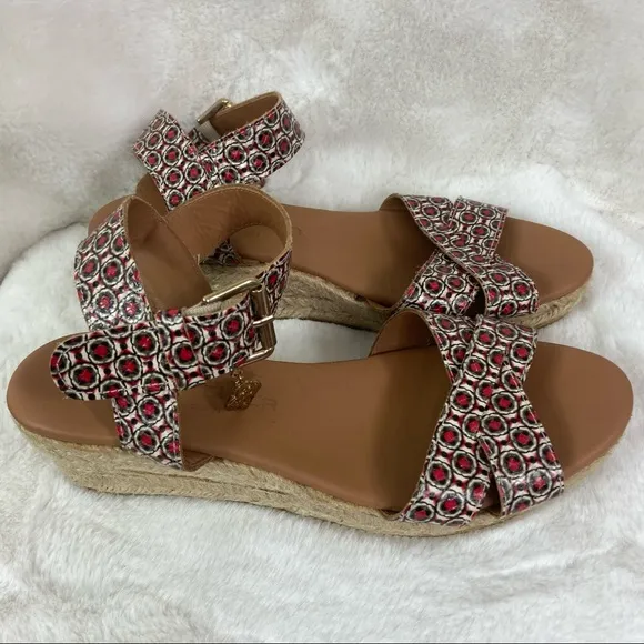 Kurt Geiger Red geometric rope wedge sandals. 37/7