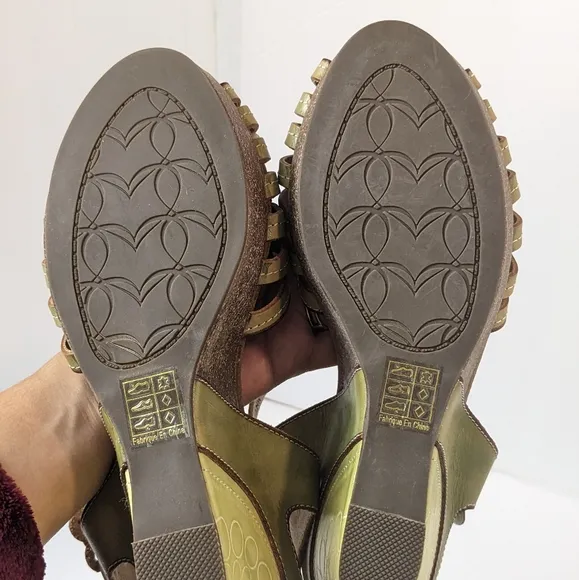 L ' Artiste leather honiepie sandals