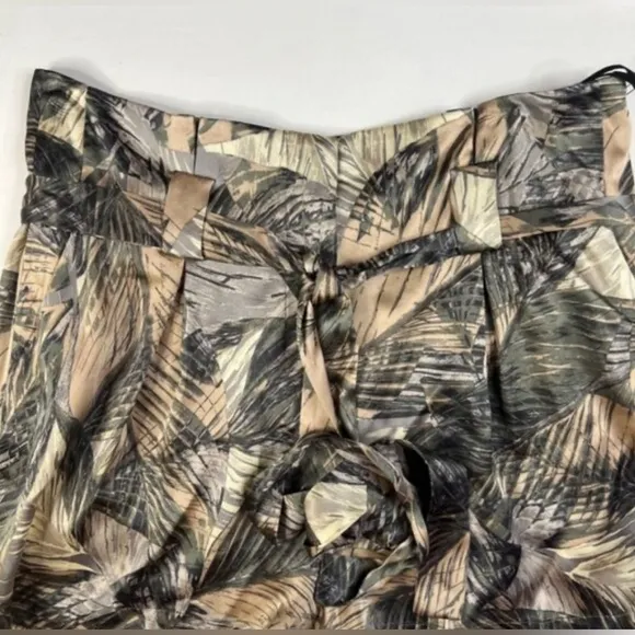 L’agence Silk High Rise Alex Paperbag Mini Shorts w Belt Pockets Olive Palm XS