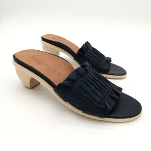 L'Amour Des Pieds Uriel Black Leather Sandals Size 6.5 Cuban Heel Ruffle Wood