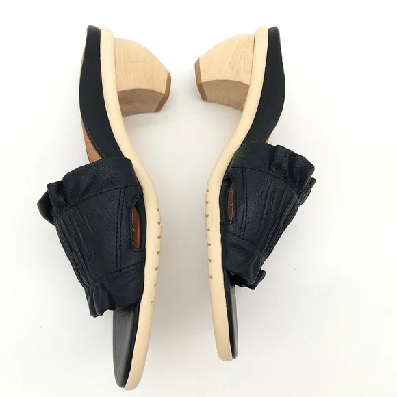 L'Amour Des Pieds Uriel Black Leather Sandals Size 6.5 Cuban Heel Ruffle Wood