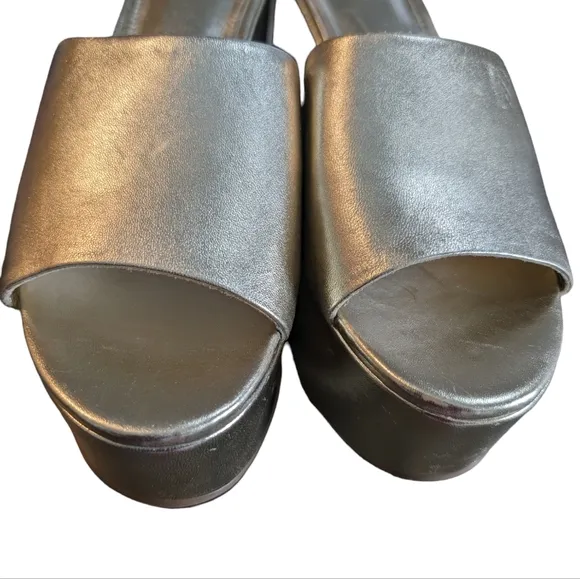 Larroude Miso Platform Mule Sandals in Metallic Gold...Size 9