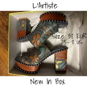 L'Artiste By Spring Step Women's Platform Sandals - Size 8 US (38 EUR) - New