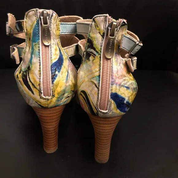 L’Artiste Spring Step Brooke Leather Peep Toe Ankle Bootie Heels 39 (8.5 US)