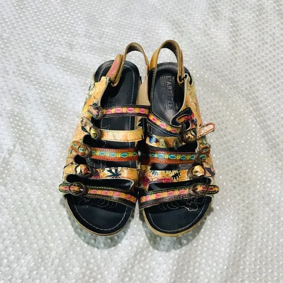 L'Artiste Taffyta Genuine Leather StrappyBuckle Wedge Sandals