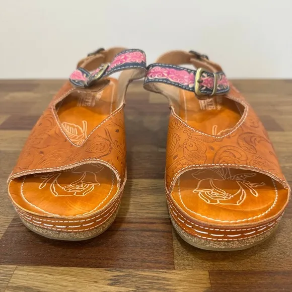L'Artiste Womens Sandals Wedge 8.5 Tooled Leather Slingback Artistic Buckle
