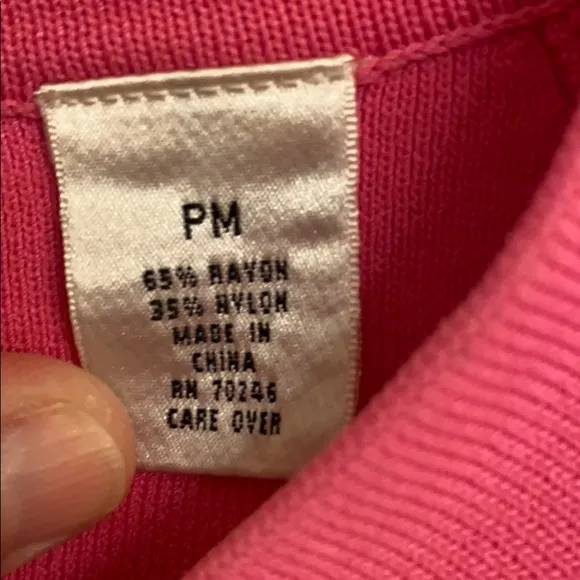 Laura Ashley Pink Short Sleeve V-neck Rayon Nylon Sweater Size Petite Medium EUC