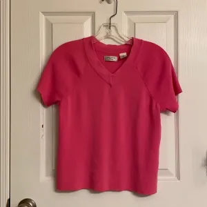 Laura Ashley Pink Short Sleeve V-neck Rayon Nylon Sweater Size Petite Medium EUC