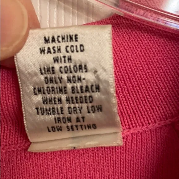 Laura Ashley Pink Short Sleeve V-neck Rayon Nylon Sweater Size Petite Medium EUC