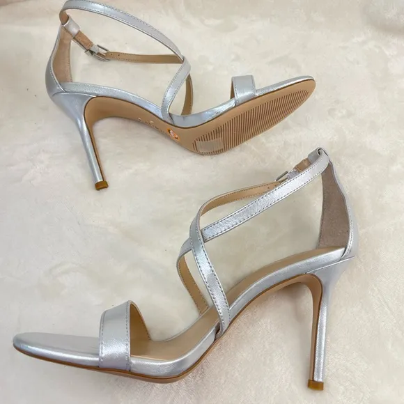 LAUREN RALPH LAUREN Women's Gabriele DressSilver Straps Sandals 8.5‎ B,  G 107
