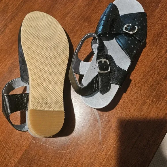 Leather wedge sandals size 10