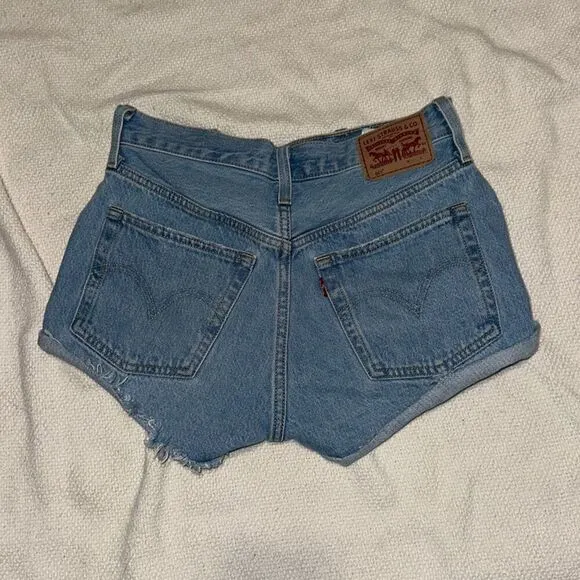 Levi’s high waist cut off denim shorts | Sz 25