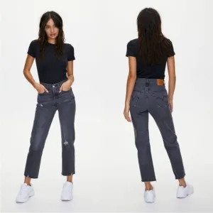 Levi’s Premium Wedgie Straight Distressed Black Cropped Jeans