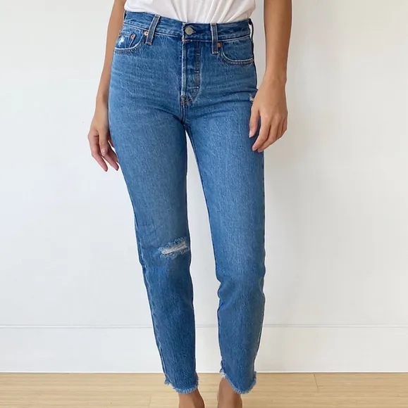 Levi's WEDGIE Premium High Rise  Jeans size 25