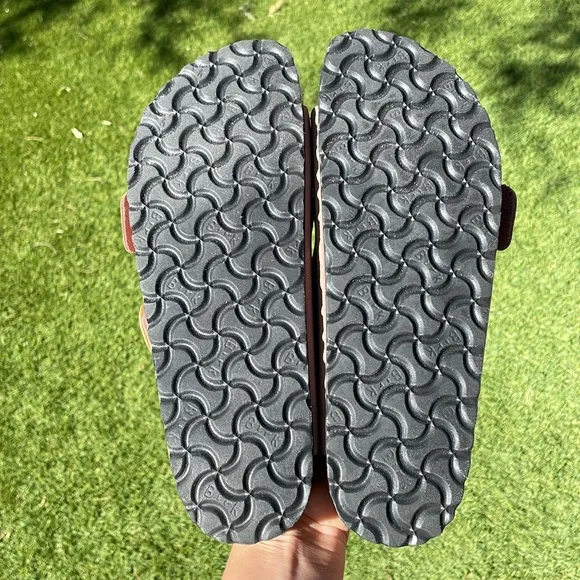 LIKE NEW BIRKENSTOCK BIG BUCKLE Arizona Nubuck Sandals!