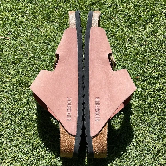 LIKE NEW BIRKENSTOCK BIG BUCKLE Arizona Nubuck Sandals!