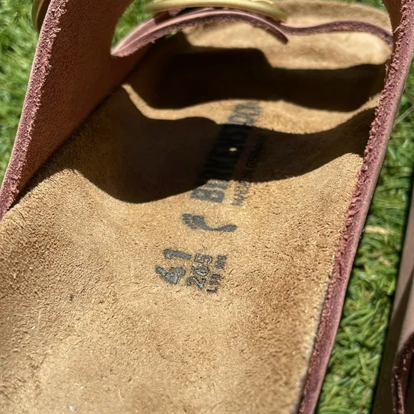 LIKE NEW BIRKENSTOCK BIG BUCKLE Arizona Nubuck Sandals!