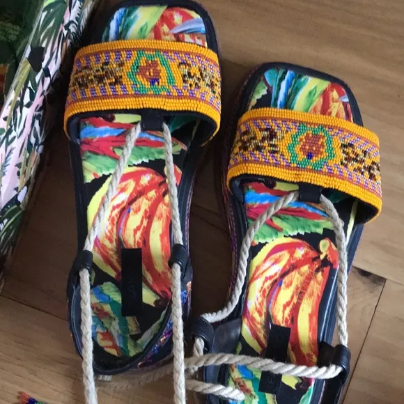 Like New Farm Rio Beaded Bananas Platform Ankle Wrap Sandals 41 (10)