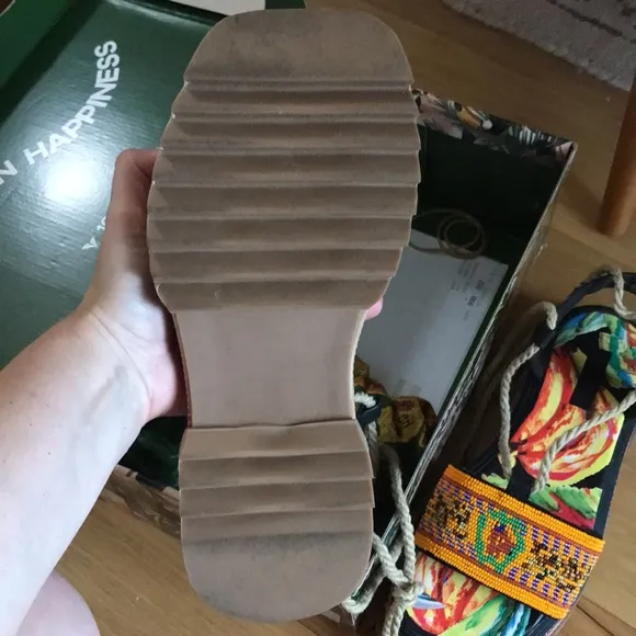 Like New Farm Rio Beaded Bananas Platform Ankle Wrap Sandals 41 (10)