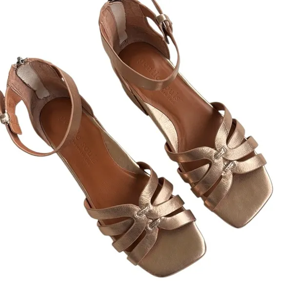 Like New Gentle Souls Kenneth Cole Leather Break My Park Sandals Gold 7 1/2
