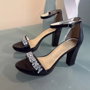 Like NEW Naturalizer Black Leather and Crystal Platforms Sandals Size 7W