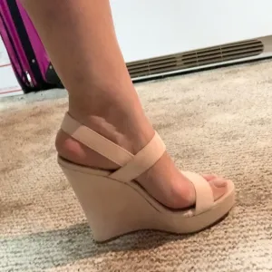 Liliana Wedge Platform Sandals
