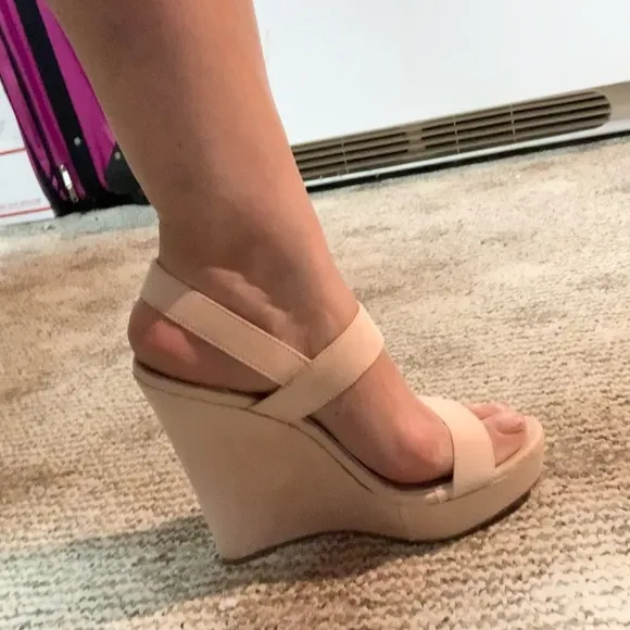 Liliana Wedge Platform Sandals