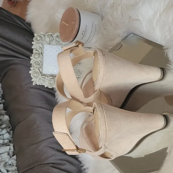 Liliana Wedge Platform Sandals