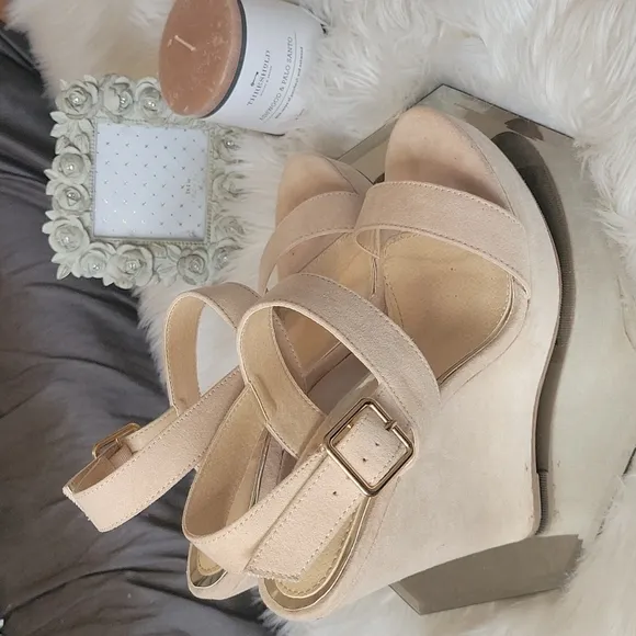 Liliana Wedge Platform Sandals