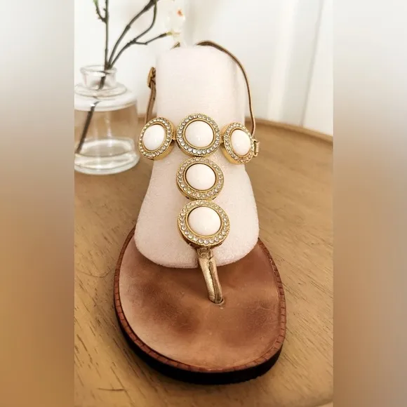LILLY PULITZER ~ Leather sandals w/bold white accents &amp; rhinestones size 8