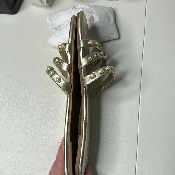 Lilly Pulitzer Tabbie Sandal Gold Metallic 9.5 M pearl and rhinestones A00080