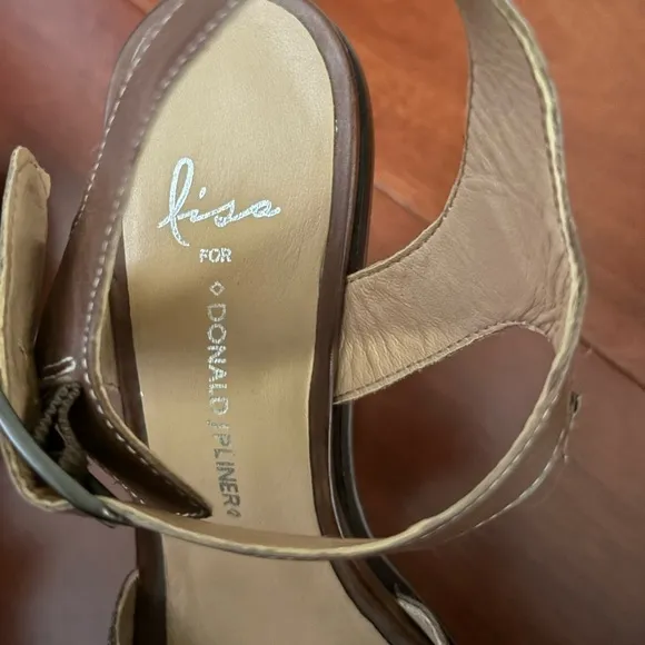 Lisa for Donald J Pliner Brown Kalani wedge sandals